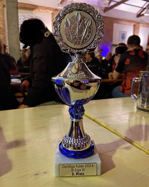 Pokal für den 3. Platz in der B-Liga III 2024